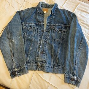 Vintage 1970’s Levi Jean jacket measurements in photos